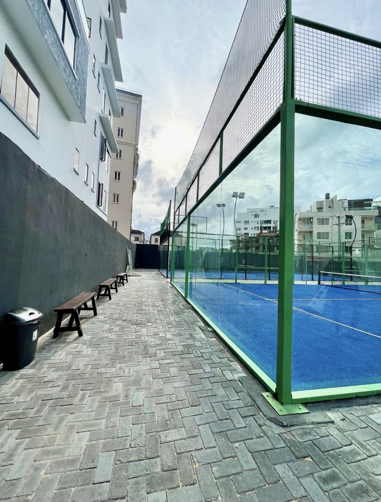 Monaliza Tennis Club seating